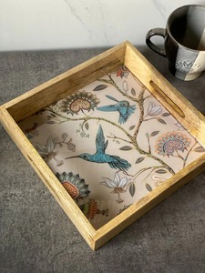 Humming Bird Haven Bandeja Cuadrada de Madera, Bandeja Redonda de Madera de Mango con Asas, Bandeja Decorativa para Servir - Product Image 2