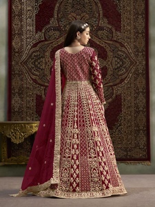 Vêtements traditionnels pour femmes pakistanais en pure soie Salwar Kameez ensemble de costume pour la fête de mariage de grossiste indien - Product Image 4