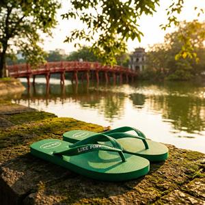 รองเท้าแตะโรงแรมสำหรับใช้งานกลางแจ้ง ทำจากวัสดุ EVA  สามารถออกแบบโลโก้ได้ตามต้องการ |   น้ำหนักเบา ทนทาน ระบายอากาศได้ดี |   ผลิตในเวียดนาม |   ทุกฤดูกาล - Product Image 1