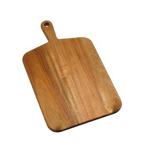 Planche à découper en bois artisanale de designer avec plateau rectangulaire, finition lisse et bords arrondis - Product Image 5
