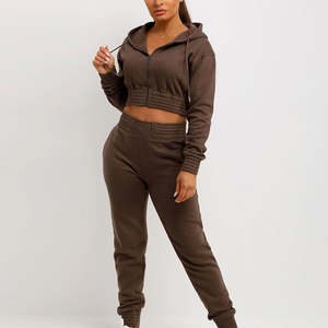 Conjunto Deportivo Corto para Mujer, Ideal para Entrenamientos, Yoga y Atuendos Casuales, Sudadera Corta Moderna y Pantalones para Mujer, Conjunto de 2 Piezas de Algodón - Product Image 1