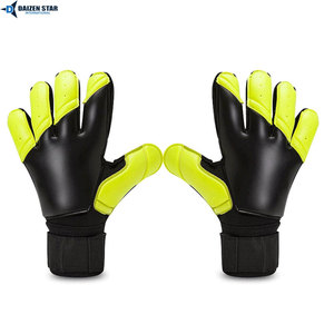 Gants de gardien de but en PU respirant de haute qualité, avec forte adhérence, protection des doigts et du pouce, fermeture à enfiler personnalisable, sur mesure - Product Image 4