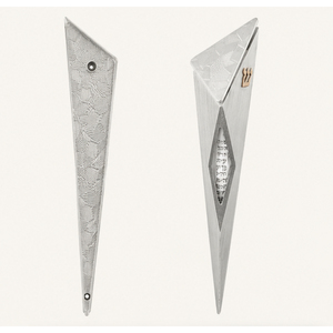 Étui à Mézouzah Moderne en Étain Fait Main avec Fenêtre à Parchemin, Décoration de Porte Juive Contemporaine Artisanale, Artisanat Judaïque - Product Image 3