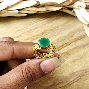 Nouvelle tendance : Bague Bohème en Onyx Vert, Bande en Laiton Vintage, Plaqué Or 18 carats, Tressée, Solitaire, pour Femme, Vente en Gros/OEM/ODM - Product Image 5