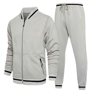 Conjunto Deportivo de Dos Piezas para Hombre, Estampado, Estilo Urbano, Invierno, Corte Regular, Diseño Elegante y Funcional, Hecho en Fábrica - Product Image 2