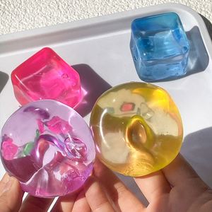 Juguetes al por mayor: Cristales de hielo arcoíris coloridos, Kawaii Mochi Squishy, aliviadores de estrés, rellenos para piñatas y bolsas de regalos para niños. - Product Image 4