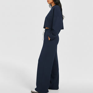 Ensemble sweat à capuche court et pantalon de jogging évasé 100 % coton 350 g/m² léger, couleur unie, tendance, deux pièces, vente en gros OEM/ODM - Product Image 5