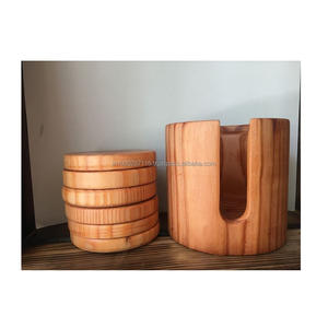 Dessous de verre en bois fabriqué à la main avec finition naturelle pour une utilisation sur la table de la cuisine dans les maisons et les cafés partout - Product Image 2