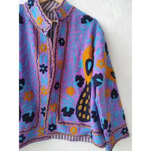 Chaqueta de Algodón Estilo Vintage Suzani, Bordado Floral Morado, Estilo Boho Chic, Ropa Exterior para Mujer - Product Image 3