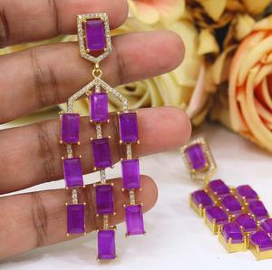 Boucles d'oreilles pendantes élégantes en laiton plaqué or de qualité supérieure, serties de zircons CZ, pour femme, idéales pour les soirées et les fêtes - Product Image 3