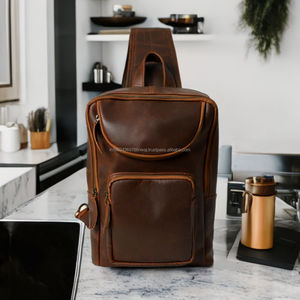 SAC À DOS EN CUIR CIRÉ DE VACHE VÉRITABLE À SANGLE UNIQUE AVEC POCHE EXTÉRIEURE ET DOUBLURE EN COTON DE HAUTE QUALITÉ - Product Image 1