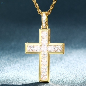 Pendentif croix en diamant de laboratoire taille princesse micro-pavé, style hip-hop, personnalisé et de luxe - Product Image 5
