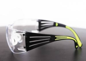 Lunettes de sécurité légères sans monture Securefit SF401AF en PVC avec verres transparents, revêtement anti-buée/anti-rayures, ajustement sécurisé - Product Image 4