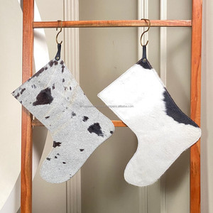 Ornement à suspendre en cuir de vachette personnalisé pour décoration de cheminée Cadeaux de Noël Bas pour décoration de fête de famille - Product Image 5