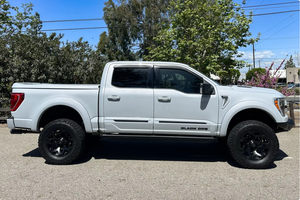 PRÊT À CONDUIRE - VÉHICULE D'OCCASION À VOLANT À GAUCHE |   11K-MILEAGE 2022 FORDDDSS F-150 XLT SUPERCREWWW 4×4 FX4 BLACKKKSS OPSSSS - Product Image 3