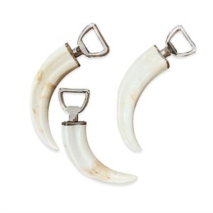 Abridor de Botellas Ergonómico 2 en 1 Hecho a Mano con Cuerno Natural y Acero Inoxidable de Primera Calidad, Personalizado con Mango de Agarre - Product Image 4