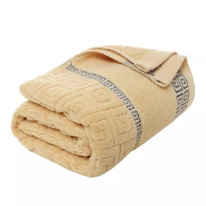 Serviette de bain de luxe pour hôtel, en coton écologique, séchage rapide, impression numérique, design personnalisé, vente en gros, logo sur mesure, dernière collection - Product Image 1