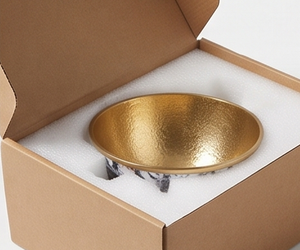 Bol décoratif en métal fait main, texture marbre, intérieur doré, poli, vaisselle de luxe moderne, centre de table décoratif - Product Image 6