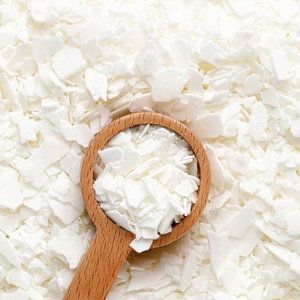 Cera de Soja Orgánica Ecológica al por Mayor en Escamas, Aroma Leche, Personalizable, 25kg/Bolsa, para Fabricación de Velas DIY, Cartón Blanco - Product Image 1