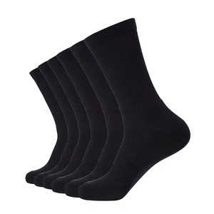 Offre Exceptionnelle : Chaussettes Homme Gris Clair Décontractées Épaisses Mi-longues à Rayures en Tissu Bouclette Respirant pour l'Hiver – Vente en Gros - Product Image 1