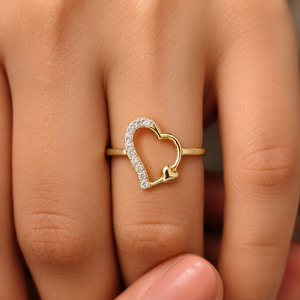 Bague d'anniversaire minimaliste en or massif 14K plaqué rhodium avec diamant de laboratoire taille brillant en forme de cœur, couleur DEF, pureté VVS - Product Image 2