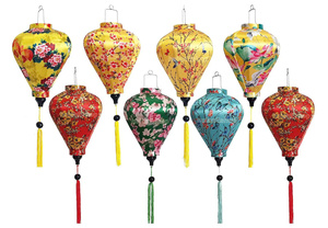 Linternas de tela floral al por mayor, linternas de seda con marco de bambú de Vietnam, linternas de seda decorativas para decoración de fiestas - Product Image 3