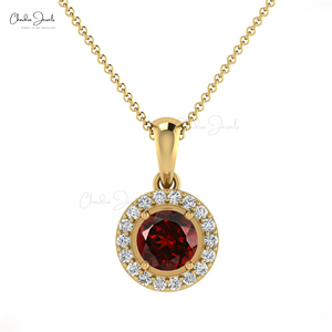 Pendentif halo en grenat naturel taillé rond de 4 mm en or massif 14 carats fait main avec pavé de diamants en or massif 14 carats provenant d'un vendeur vérifié - Product Image 1