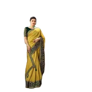 马汗丝绸呈现印度民族服装呈现纯印度棉丝绸，为女士绣有美丽的帕卢纱丽