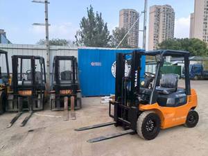 Chariot élévateur japonais d'occasion portable avec moteur 02-7FDA50, 5 tonnes, diesel, boîte de vitesses, pompe, moteur, roulement Toyota Mines - Product Image 3
