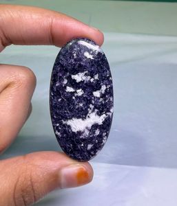 Lepidolita natural de alta calidad en cabujón, formas mixtas, venta al por mayor, piedras preciosas sueltas para la fabricación de pendientes, colgantes y anillos de plata hechos a mano. - Product Image 1