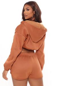 Ensemble de survêtements d'été décontractés pour femmes : crop top zippé à capuche et short à taille élastique avec cordon de serrage (OEM) - Product Image 3