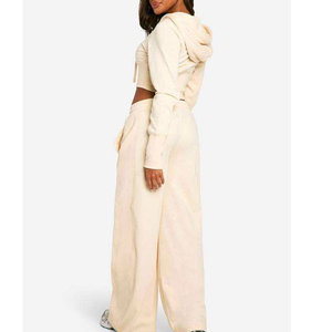 Conjuntos deportivos acampanados para mujer, elegantes, cómodos y relajados, diseñados para un estilo urbano y un atuendo informal diario. - Product Image 6