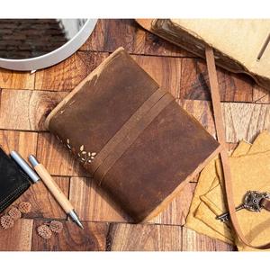 CRAFT HACKLE Journal en cuir véritable fait main, reliure cousue, couverture rigide, carnet de notes vintage, fermeture à clé antique, 200-400 pages - Product Image 3