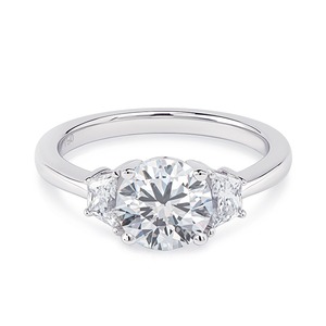 Anillo de Compromiso de Tres Piedras con Diamante Cultivado en Laboratorio de Corte Redondo de 1.40CT, Oro Blanco, Joyería Fina Personalizada para Bodas, Venta al Por Mayor - Product Image 1