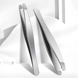 Pince à épiler inclinée en acier inoxydable pour sourcils et poils du visage, outil de maquillage professionnel de sécurité à pointe arrondie pour une épilation précise du visage - Product Image 6