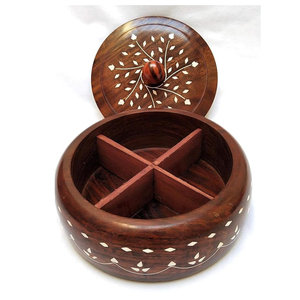 Boîte de service en bois divisée avec incrustation florale et 4 compartiments – Plat de service haut de gamme pour la cuisine et la table – Vente en gros - Product Image 4