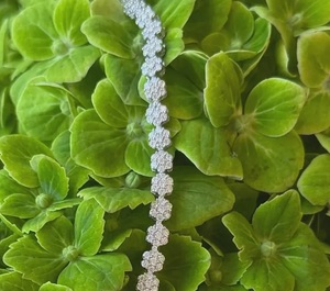 Bracelet tennis de luxe en moissanite, style hip-hop, serti de pierres, aspect diamant VVS, chaîne en or blanc brillante - Product Image 3