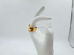 Anillo de moda de racimo de Latón chapado en oro con textura audaz - Product Image 3