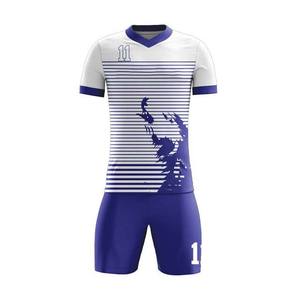 Ensemble de maillots de football personnalisés en gros pour hommes, avec manches courtes et logo frontal - Product Image 2