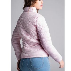 Veste matelassée d'hiver de haute qualité pour femmes manteau à longues bulles de couleur personnalisée avec rembourrage en coton respirant tricoté fournisseur BD - Product Image 5