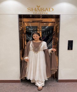 White Silk Vintage Anarkali <b>Suit</b> Brown Dupatta Traditional Indian <b>Wedding</b> Wear <b>Women</b> Regular 86996 VRINDAVAN- LC 1502 - Product Image 2