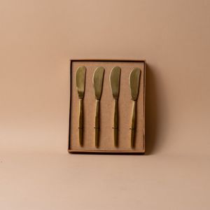 Cuchillo para Mantequilla de Latón Macizo Hecho a Mano, Espátula Lisa para Mantequilla, Queso, Mermelada y Pan, Cubertería para Cocina y Mesa de Comedor con Acabado Antiguo - Product Image 1