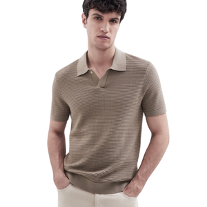 Polo en maille texturée pour homme, manches courtes, coton premium, texture gaufrée douce, coupe ajustée, décontracté et élégant, idéal pour l'été, vente en gros - Product Image 4