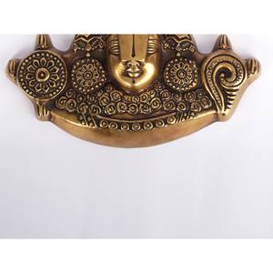 Tenture murale faite à la main de 9 pouces Lord Venkateshvara en laiton fabriqué en Inde pour les cadeaux - Product Image 3