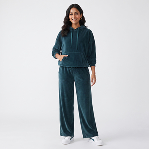 Ensemble de survêtement décontracté deux pièces pour femme, coupe ample, en velours, avec sweat à capuche et pantalon large - Product Image 6