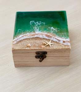 กล่องเครื่องประดับเรซิ่นทำมือ พร้อมงานฝังลายศิลปะ กล่องเก็บของอเนกประสงค์ปรับแต่งได้ สำหรับเก็บของที่ระลึกและของขวัญแต่งงาน - Product Image 1