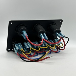 Panneau de commande 6 interrupteurs 12V à LED, étanche, pour voiture, camping-car, <span class=keywords><strong>bateau</strong></span>, marine, avec disjoncteur - Product Image 3