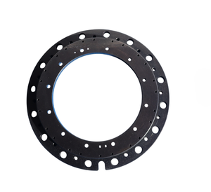 Composant forgé en acier allié moyen de haute qualité, roulement de tourelle usiné CNC par Vartis Engineering - Product Image 1