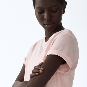 Nouveaux T-shirts en tissu mesh personnalisables, col rond, respirants, vente en gros en vrac - Product Image 2