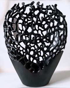 Jarrón Metálico Moderno con Diseño de Rejilla Irregular, Acabado Negro, Decoración Interior para Flores o Plantas Verdes - Product Image 2